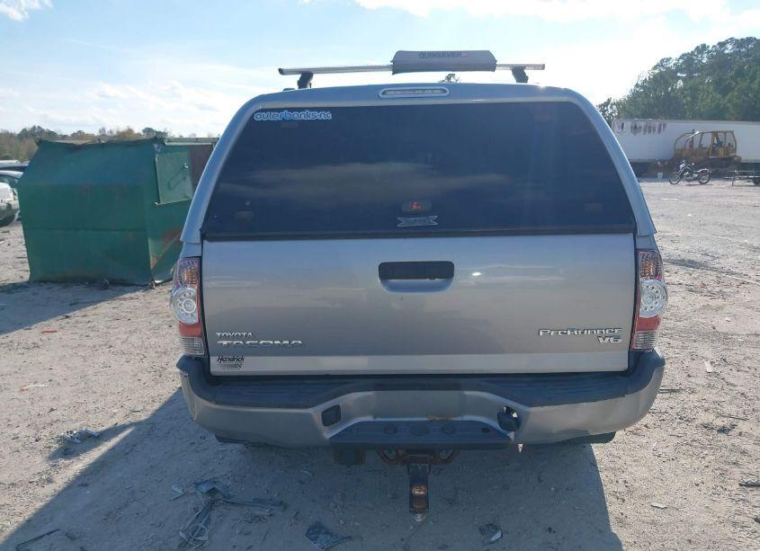Photo 16 of 2015 Toyota Tacoma DBL CAB PRERUNNER LNG BED (VIN 3TMKU4HN7FM045964)