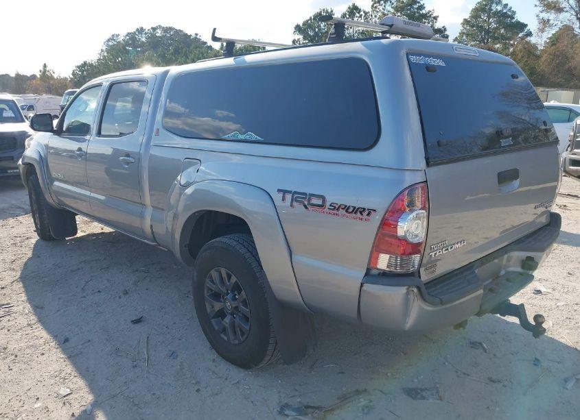 Photo 3 of 2015 Toyota Tacoma DBL CAB PRERUNNER LNG BED (VIN 3TMKU4HN7FM045964)