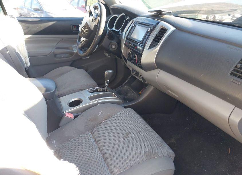 Photo 5 of 2015 Toyota Tacoma DBL CAB PRERUNNER LNG BED (VIN 3TMKU4HN7FM045964)