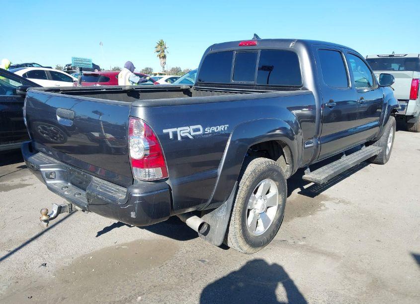 Photo 4 of 2014 Toyota Tacoma DBL CAB PRERUNNER LNG BED (VIN 3TMKU4HN9EM041008)