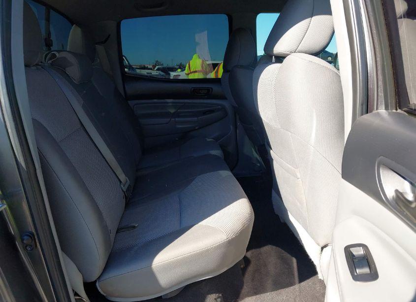 Photo 8 of 2014 Toyota Tacoma DBL CAB PRERUNNER LNG BED (VIN 3TMKU4HN9EM041008)