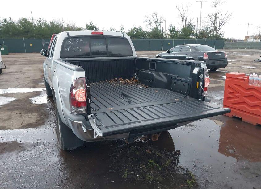 Photo 3 of 2012 Toyota Tacoma DBL CAB PRERUNNER LNG BED (VIN 3TMKU4HNXCM033481)