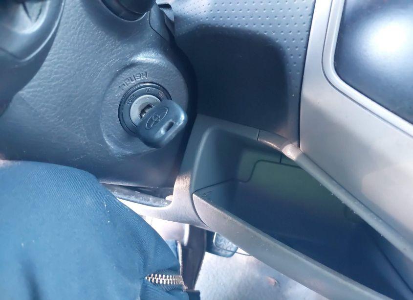 Photo 11 of 2005 Toyota Tacoma PRERUNNER V6 (VIN 3TMKU72N05M001815)