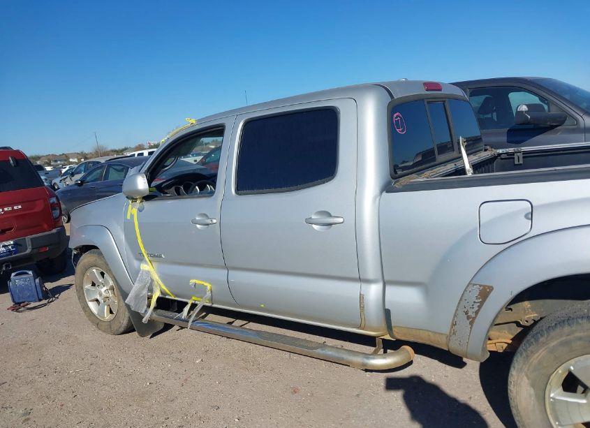 Photo 14 of 2009 Toyota Tacoma PRERUNNER V6 (VIN 3TMKU72N19M021318)