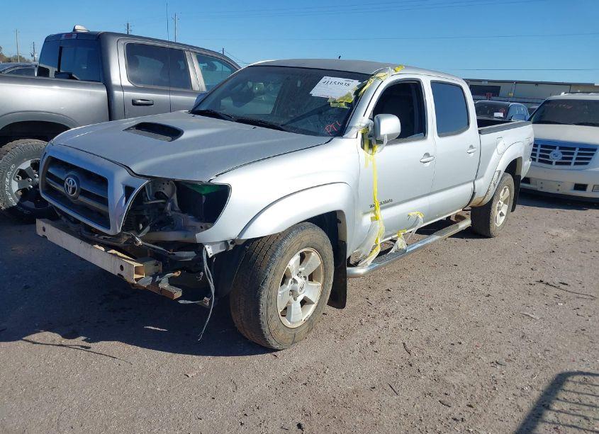 Photo 2 of 2009 Toyota Tacoma PRERUNNER V6 (VIN 3TMKU72N19M021318)