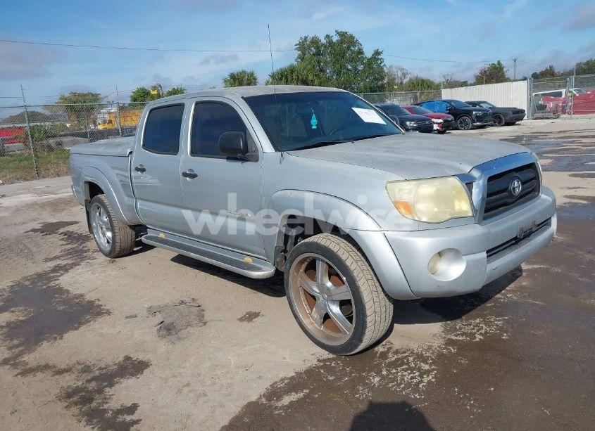 2005 Toyota Tacoma PRERUNNER V6 (VIN 3TMKU72N25M002688) main photo