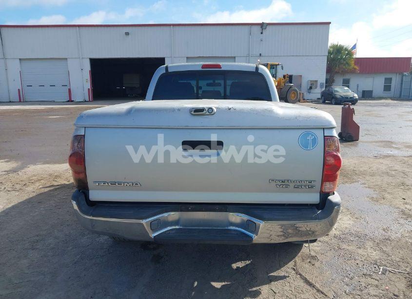 Photo 16 of 2005 Toyota Tacoma PRERUNNER V6 (VIN 3TMKU72N25M002688)