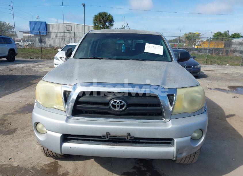 Photo 6 of 2005 Toyota Tacoma PRERUNNER V6 (VIN 3TMKU72N25M002688)