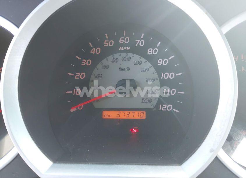 Photo 7 of 2005 Toyota Tacoma PRERUNNER V6 (VIN 3TMKU72N25M002688)