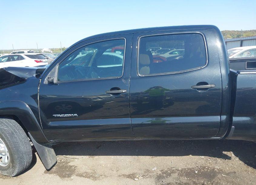 Photo 15 of 2008 Toyota Tacoma PRERUNNER V6 (VIN 3TMKU72N28M016854)