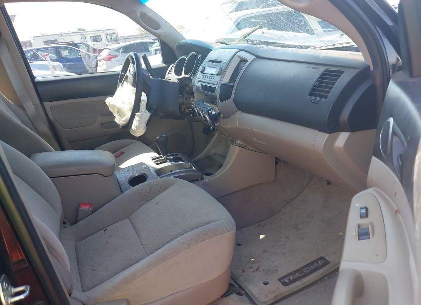 Photo 5 of 2008 Toyota Tacoma PRERUNNER V6 (VIN 3TMKU72N28M016854)