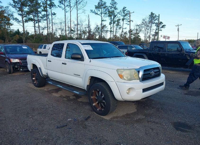 2008 Toyota Tacoma PRERUNNER V6 (VIN 3TMKU72N28M017468) main photo