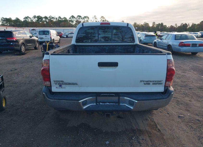 Photo 16 of 2008 Toyota Tacoma PRERUNNER V6 (VIN 3TMKU72N28M017468)