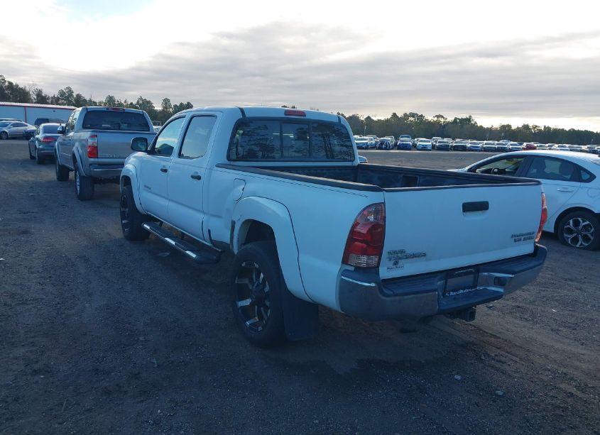 Photo 3 of 2008 Toyota Tacoma PRERUNNER V6 (VIN 3TMKU72N28M017468)