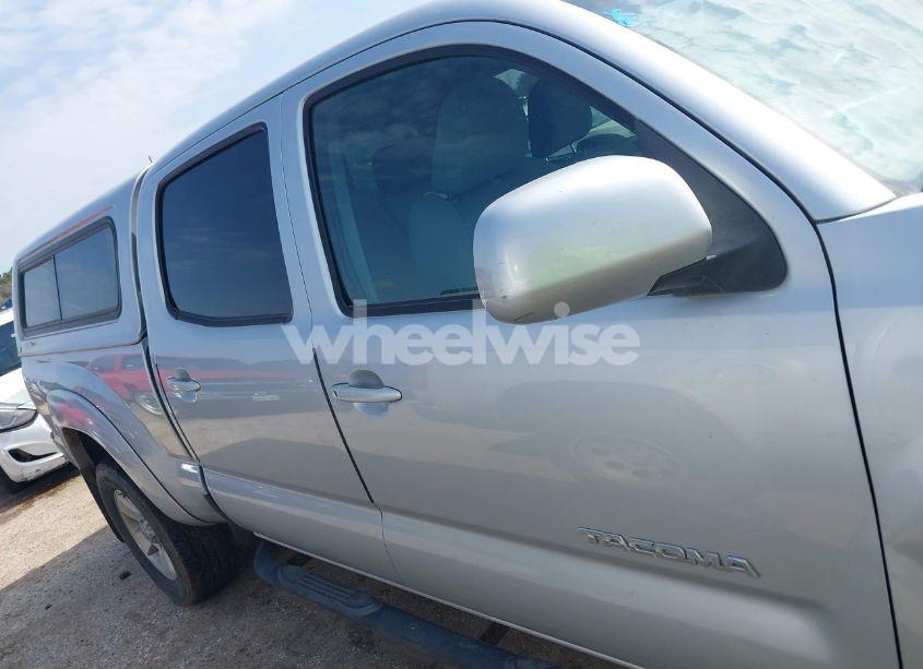 Photo 13 of 2009 Toyota Tacoma PRERUNNER V6 (VIN 3TMKU72N29M023157)