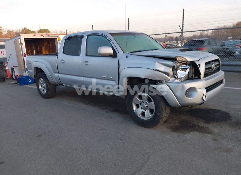 2005 Toyota Tacoma DBL CAB PRERUNNER LNG BED (VIN 3TMKU72N55M003155) main photo