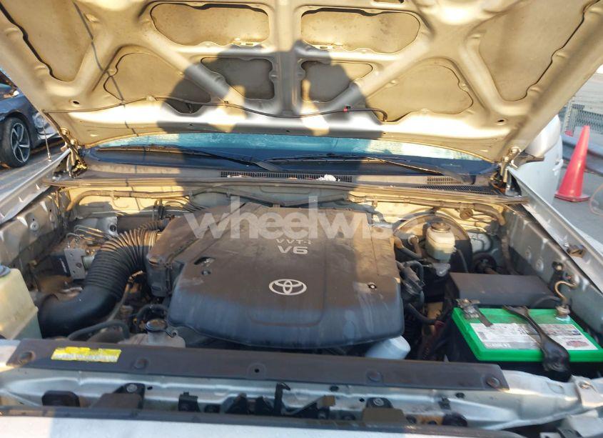 Photo 10 of 2005 Toyota Tacoma DBL CAB PRERUNNER LNG BED (VIN 3TMKU72N55M003155)