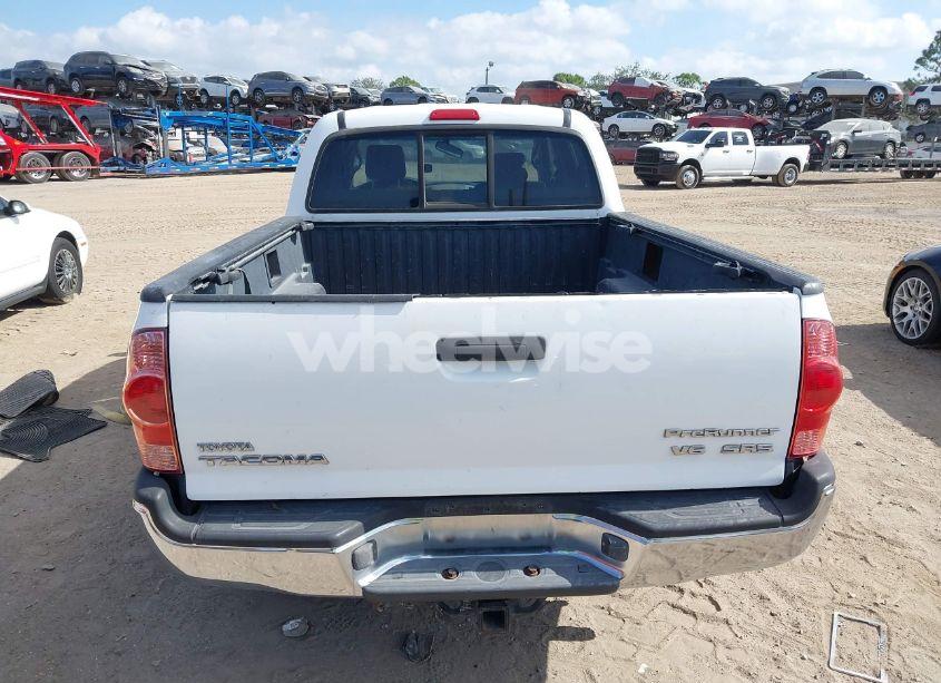 Photo 15 of 2005 Toyota Tacoma PRERUNNER V6 (VIN 3TMKU72N65M001821)