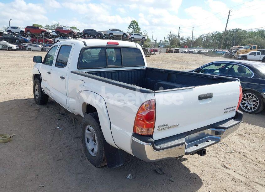 Photo 3 of 2005 Toyota Tacoma PRERUNNER V6 (VIN 3TMKU72N65M001821)
