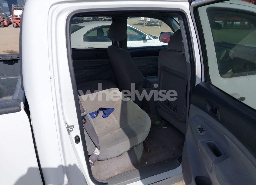 Photo 8 of 2005 Toyota Tacoma PRERUNNER V6 (VIN 3TMKU72N65M001821)