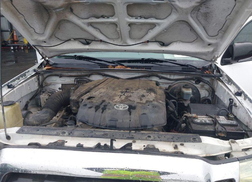 Photo 10 of 2005 Toyota Tacoma DBL CAB PRERUNNER LNG BED (VIN 3TMKU72N75M004307)