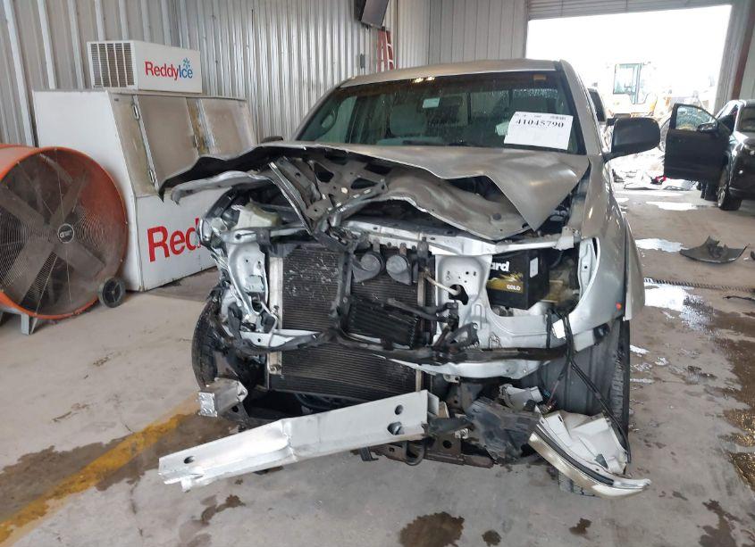 Photo 13 of 2006 Toyota Tacoma PRERUNNER V6 (VIN 3TMKU72N86M008867)