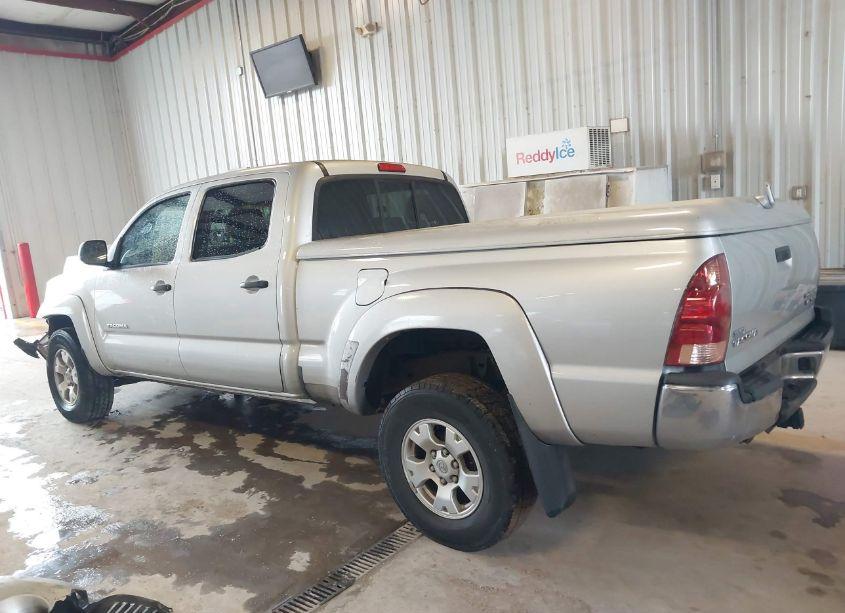 Photo 15 of 2006 Toyota Tacoma PRERUNNER V6 (VIN 3TMKU72N86M008867)