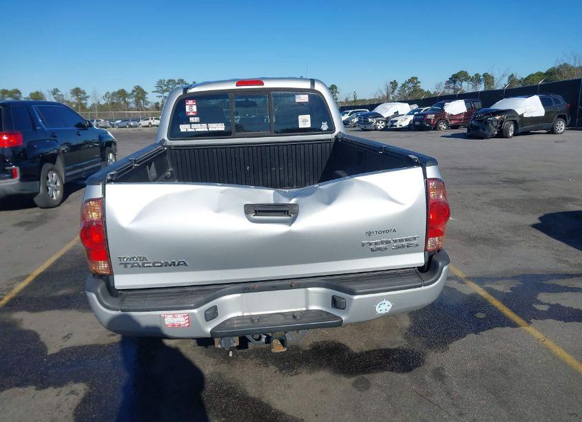 Photo 16 of 2007 Toyota Tacoma DBL CAB PRERUNNER LNG BED (VIN 3TMKU72NX7M013568)