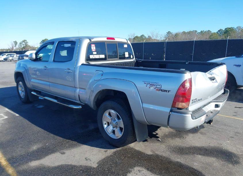 Photo 3 of 2007 Toyota Tacoma DBL CAB PRERUNNER LNG BED (VIN 3TMKU72NX7M013568)