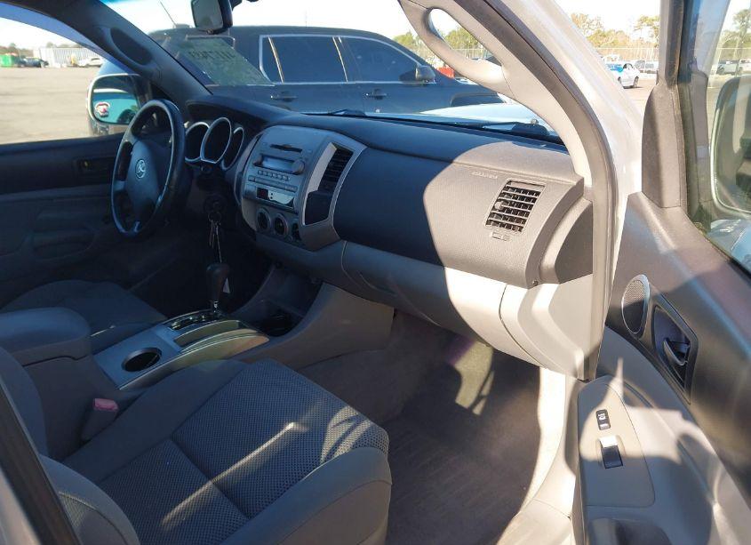 Photo 5 of 2007 Toyota Tacoma DBL CAB PRERUNNER LNG BED (VIN 3TMKU72NX7M013568)