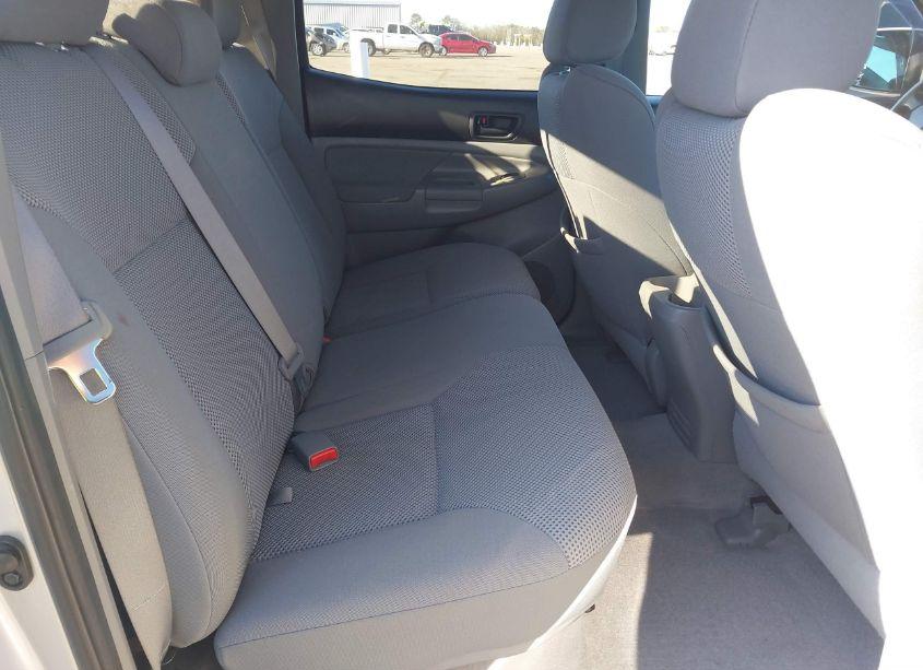 Photo 8 of 2007 Toyota Tacoma DBL CAB PRERUNNER LNG BED (VIN 3TMKU72NX7M013568)