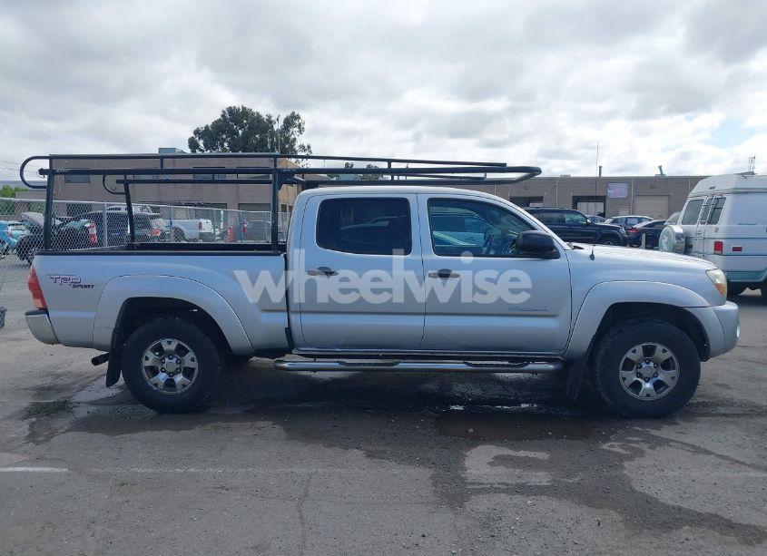Photo 13 of 2008 Toyota Tacoma PRERUNNER V6 (VIN 3TMKU72NX8M016830)