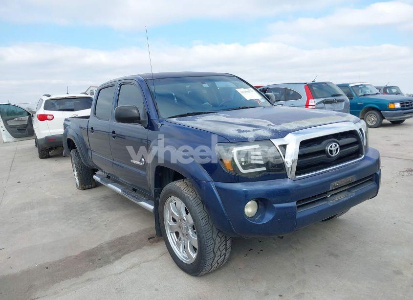 2008 Toyota Tacoma PRERUNNER V6 (VIN 3TMKU72NX8M017461) main photo