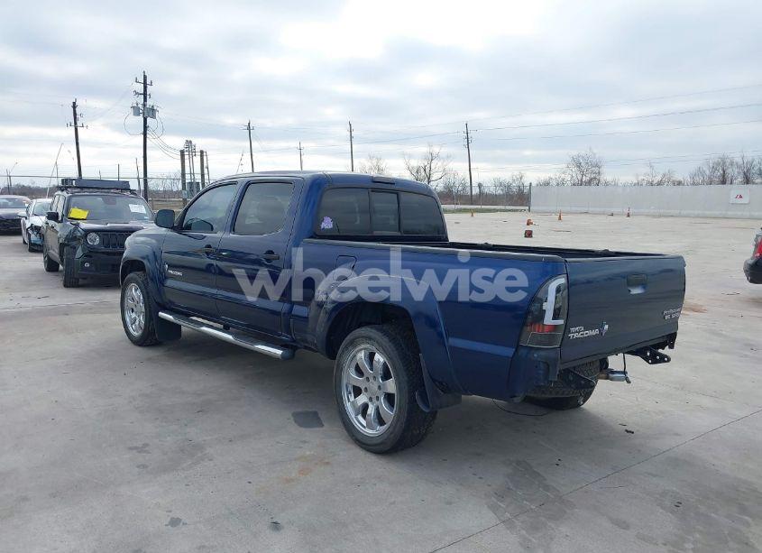 Photo 3 of 2008 Toyota Tacoma PRERUNNER V6 (VIN 3TMKU72NX8M017461)