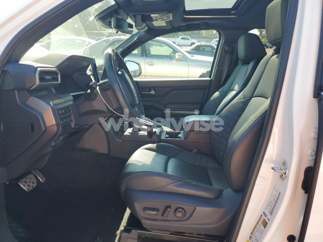 Photo 7 of 2024 TOYOTA TACOMA DOUBLE CAB (VIN 3TMLB5FN6RM001574)