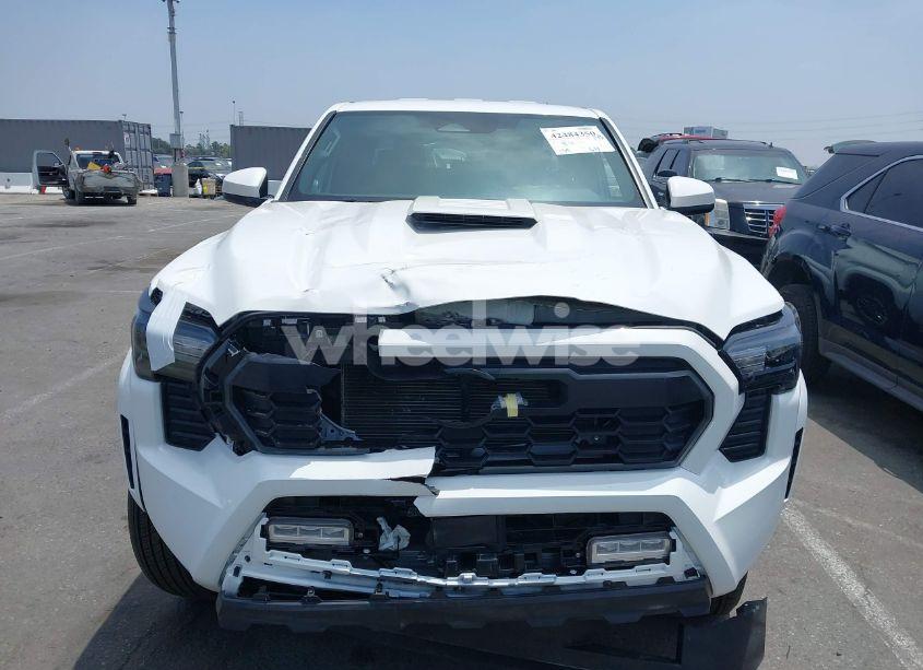 Photo 12 of 2024 Toyota Tacoma TRD SPORT 2WD (VIN 3TMLB5FN7RM013457)