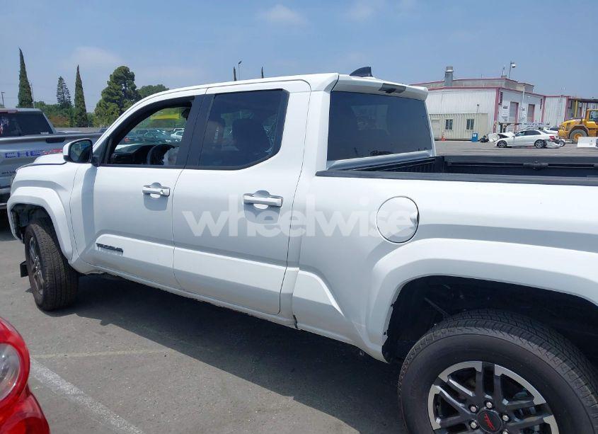 Photo 14 of 2024 Toyota Tacoma TRD SPORT 2WD (VIN 3TMLB5FN7RM013457)