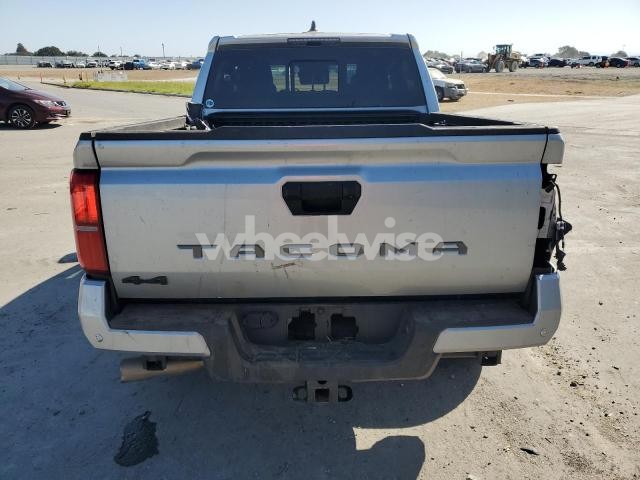 Photo 4 of 2024 TOYOTA TACOMA DOUBLE CAB (VIN 3TMLB5JN1RM047563)