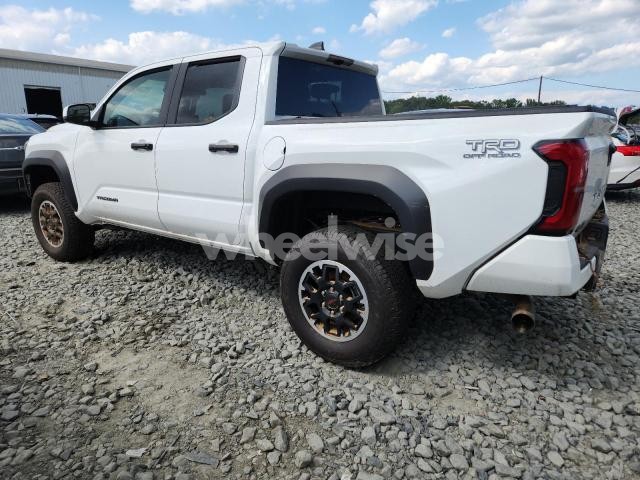 Photo 5 of 2025 TOYOTA TACOMA DOUBLE CAB (VIN 3TMLB5JN1SM101157)