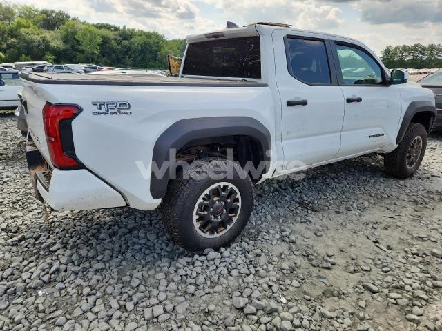 Photo 7 of 2025 TOYOTA TACOMA DOUBLE CAB (VIN 3TMLB5JN1SM101157)