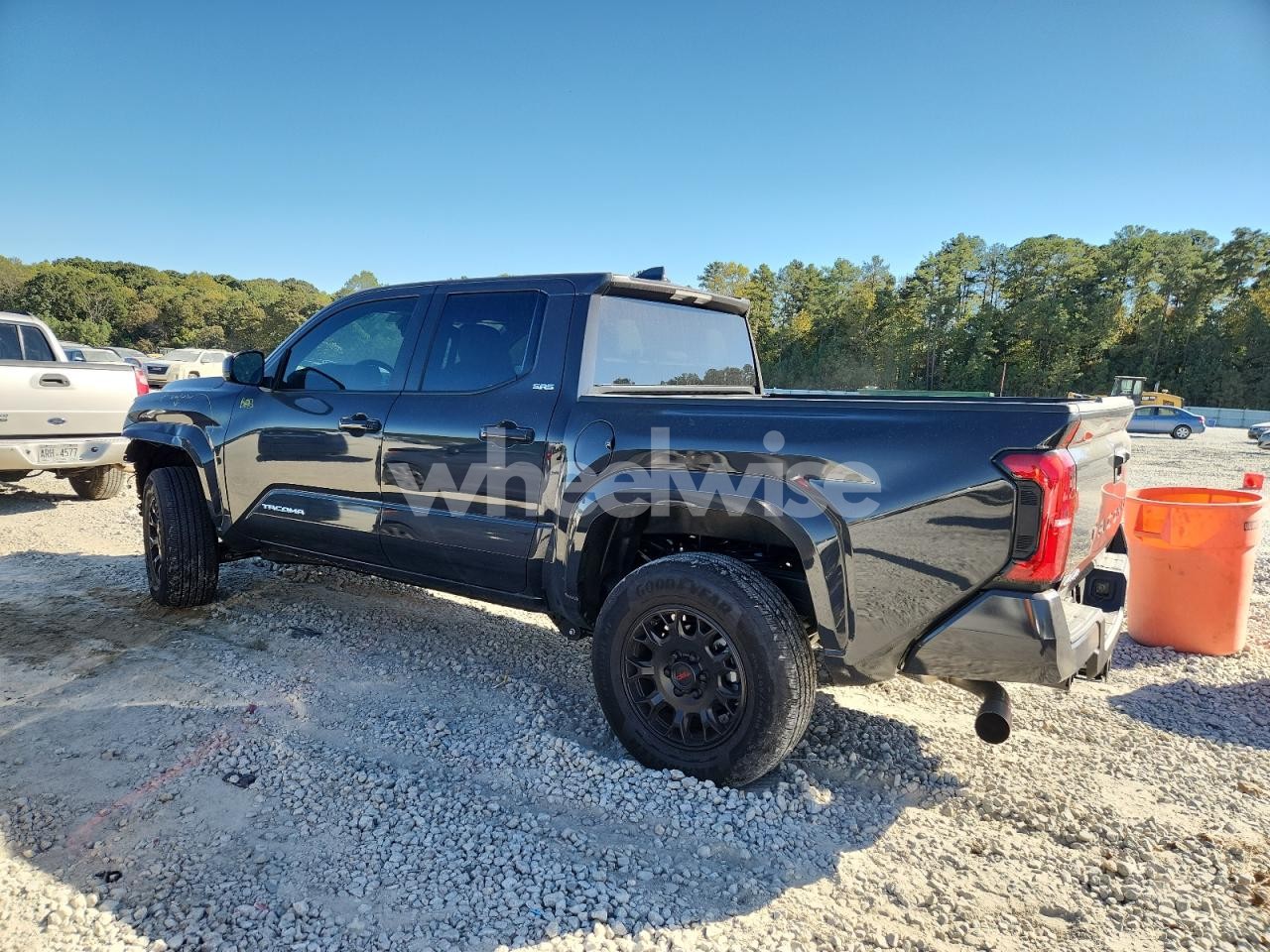 Photo 2 of 2025 TOYOTA TACOMA DOUBLE CAB (VIN 3TMLB5JN1SM160791)