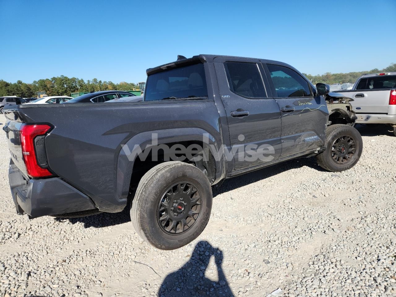 Photo 3 of 2025 TOYOTA TACOMA DOUBLE CAB (VIN 3TMLB5JN1SM160791)