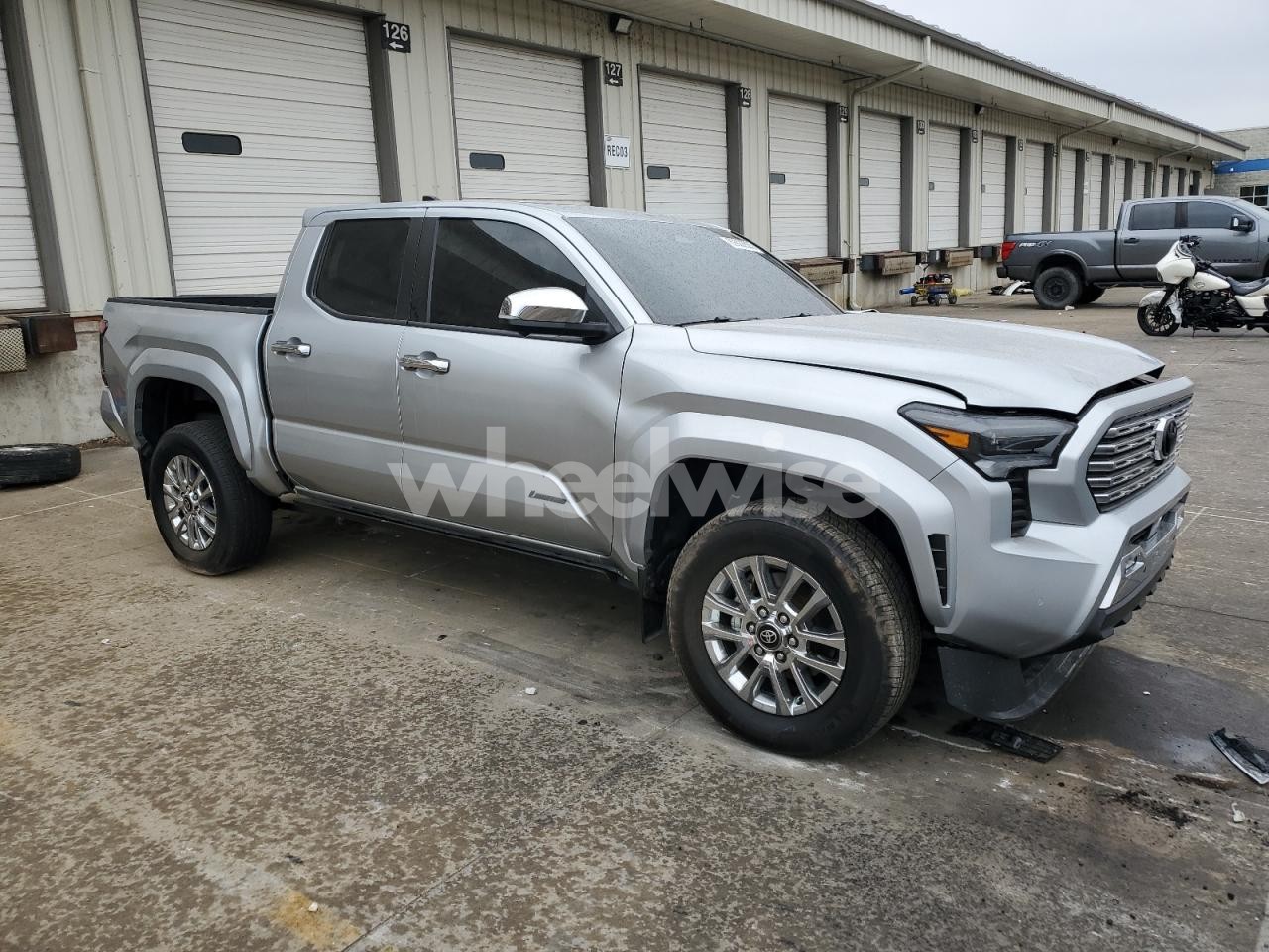 Photo 4 of 2024 TOYOTA TACOMA DOUBLE CAB (VIN 3TMLB5JN2RM002969)