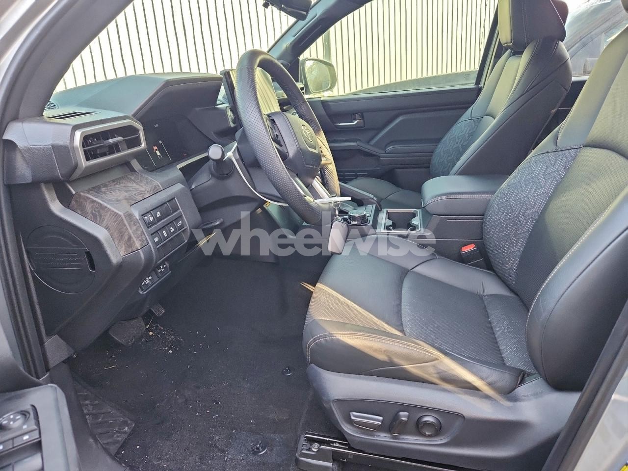 Photo 7 of 2024 TOYOTA TACOMA DOUBLE CAB (VIN 3TMLB5JN2RM002969)