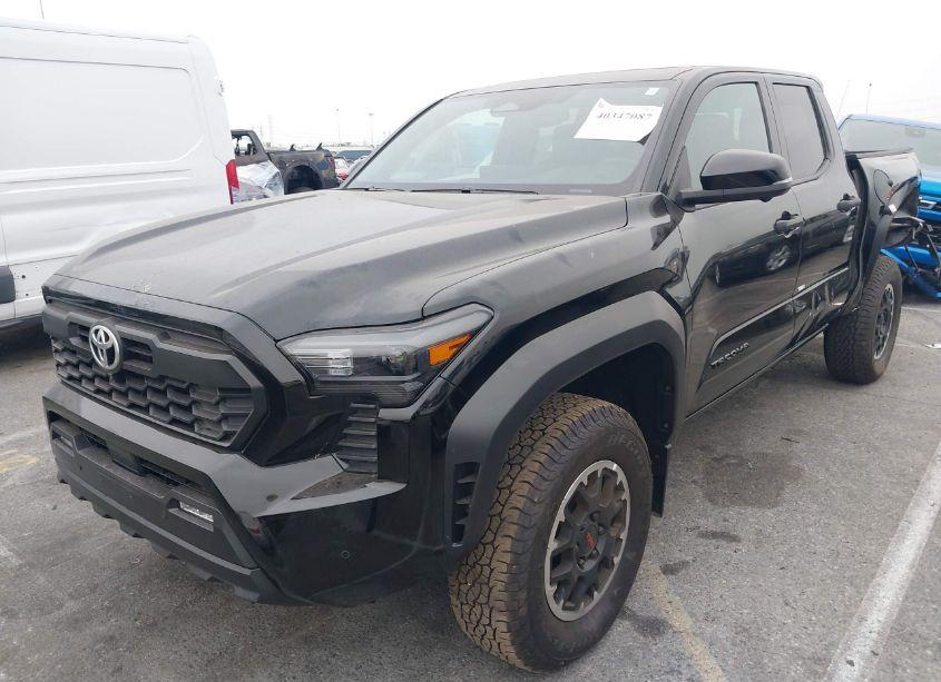 Photo 2 of 2024 Toyota Tacoma TRD OFF ROAD (VIN 3TMLB5JN2RM030514)