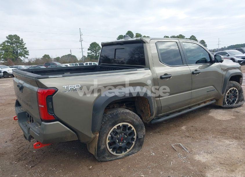 Photo 4 of 2024 Toyota Tacoma DOUBLE CAB/SR5/TRD SPORT/TRD OFF ROAD/LTD (VIN 3TMLB5JN2RM044896)