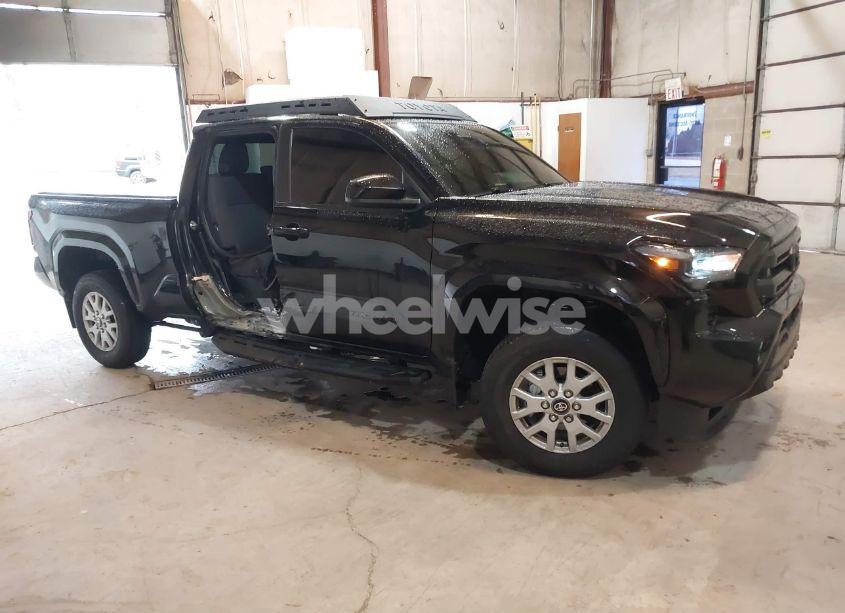 2024 Toyota Tacoma SR5 (VIN 3TMLB5JN2RM047622) main photo