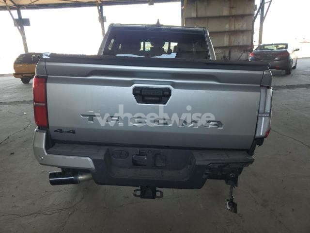 Photo 4 of 2024 TOYOTA TACOMA DOUBLE CAB (VIN 3TMLB5JN3RM084081)