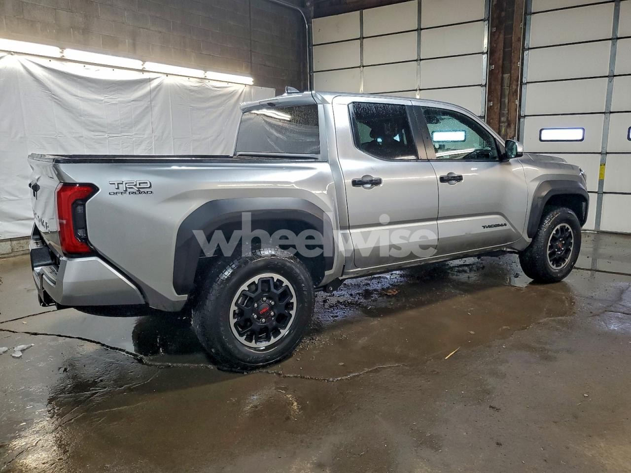 Photo 3 of 2025 TOYOTA TACOMA DOUBLE CAB (VIN 3TMLB5JN3SM090548)