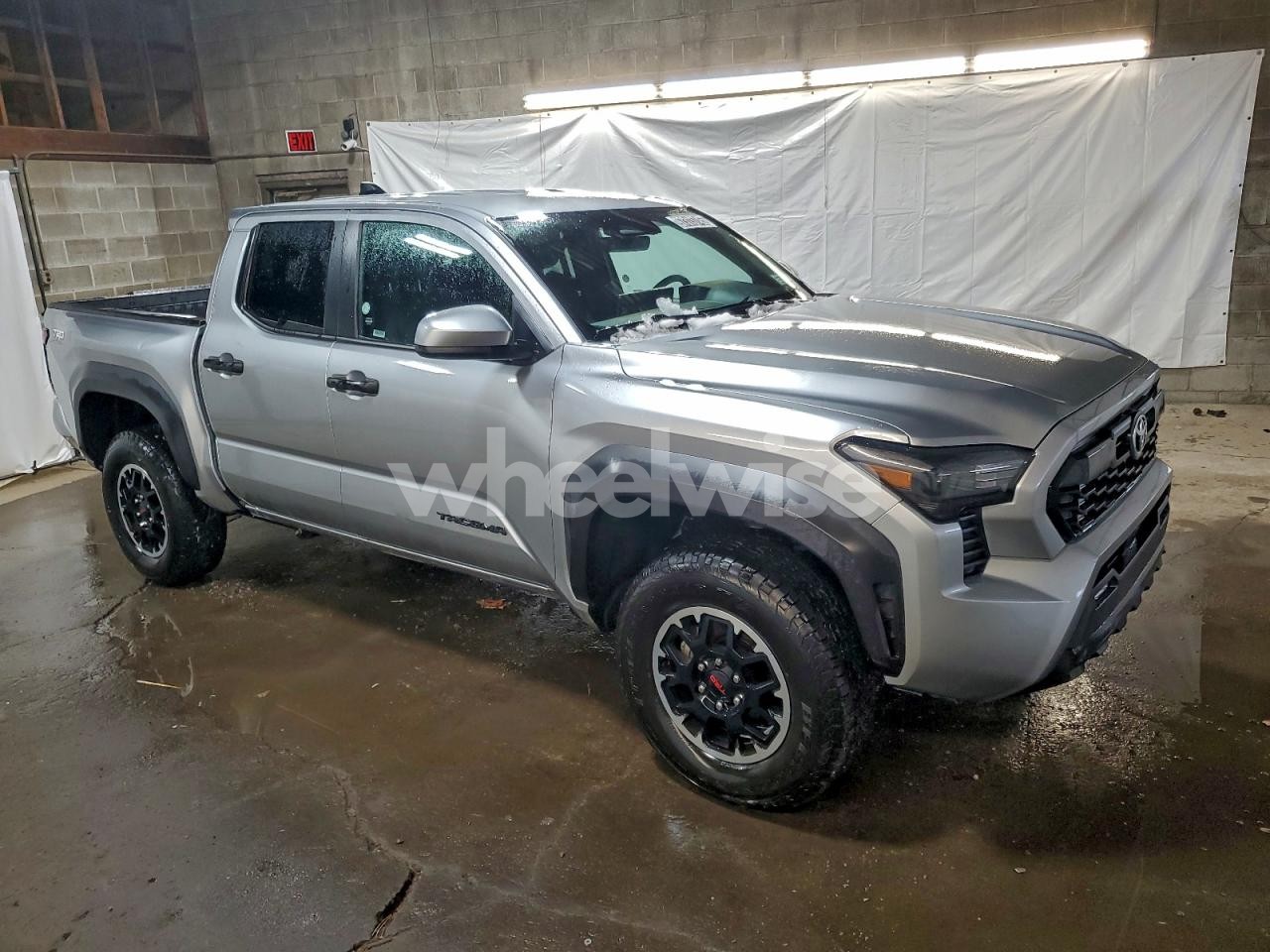 Photo 4 of 2025 TOYOTA TACOMA DOUBLE CAB (VIN 3TMLB5JN3SM090548)